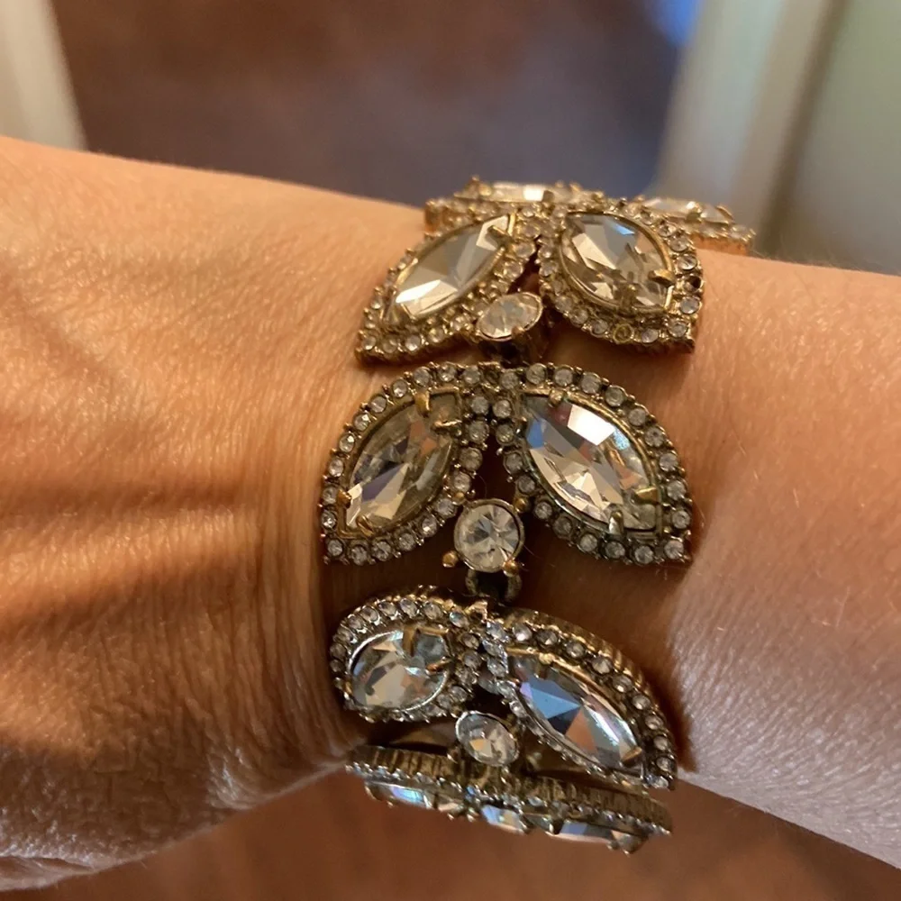 Beautiful Rhinestone Bracelet in Like New Condition - Picture 3 of 3